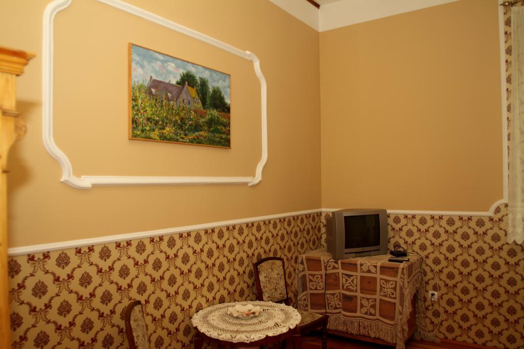 גריפיצה Palac Pensjonat Ptaszynka מראה חיצוני תמונה